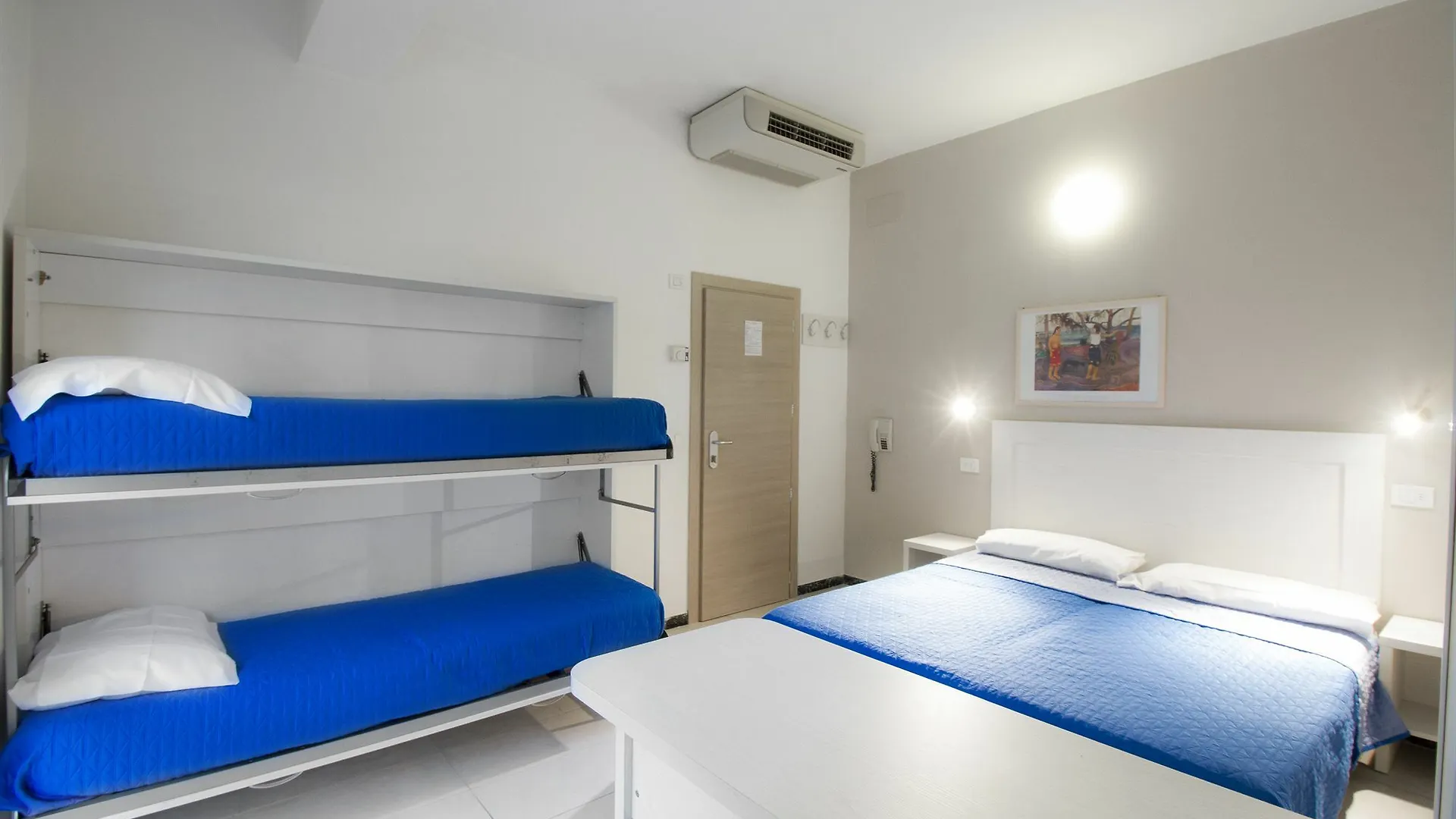 **  Hotel Nancy Риччоне Италия